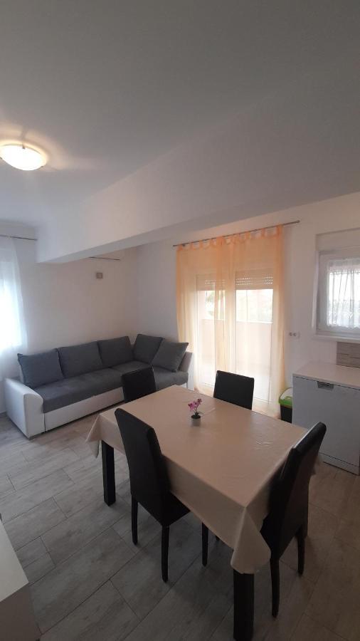 Mario Apartman Vir Kültér fotó