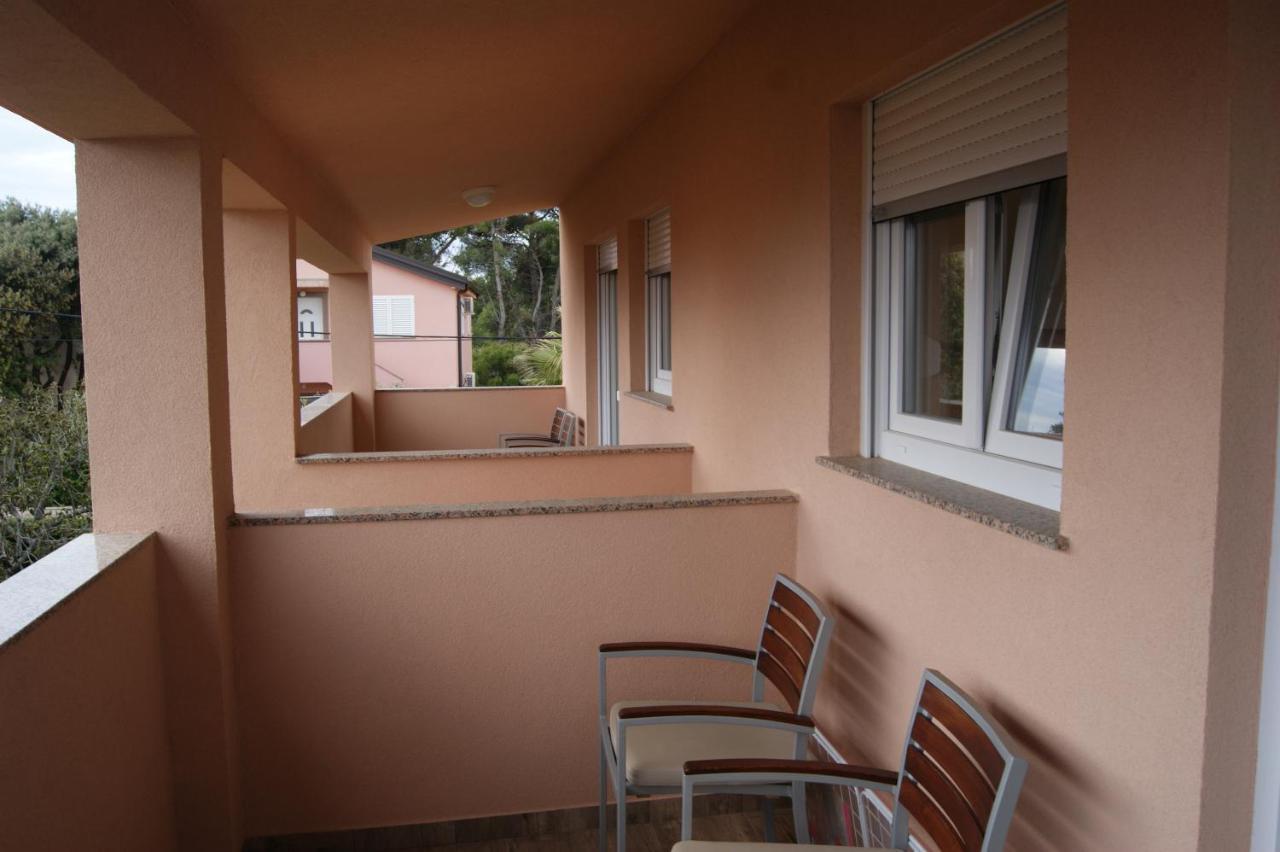 Mario Apartman Vir Kültér fotó